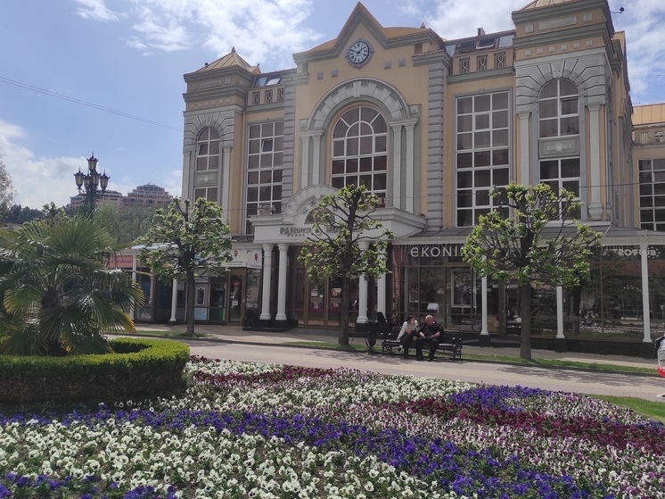 Главу Кисловодска возмутило присутствие всадника на Курортном бульваре