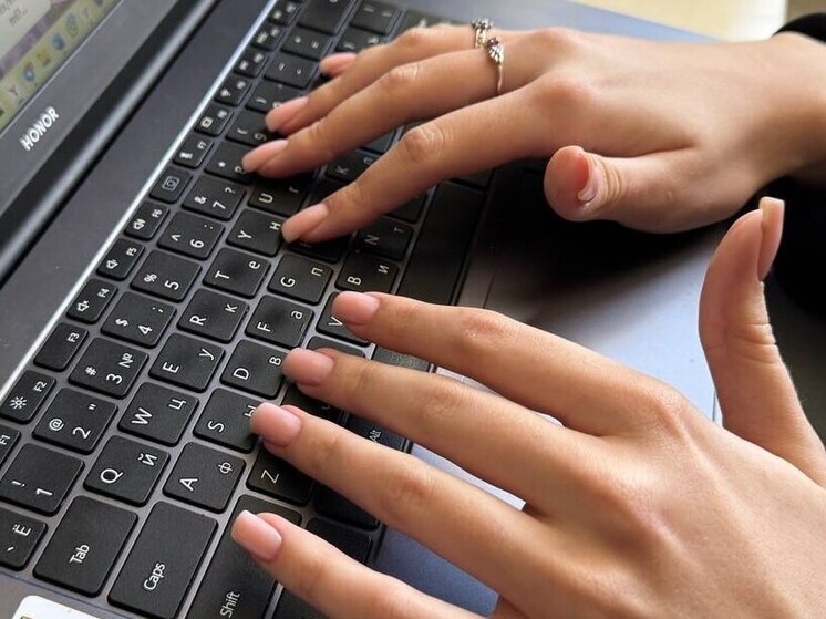 Эксперт Сухоруких посоветовал соблюдать цифровой этикет при общении в интернете