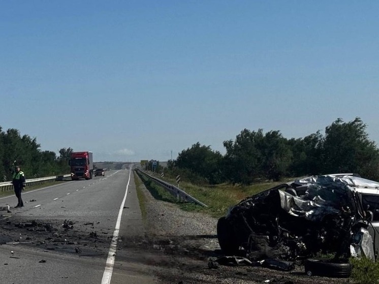 В дорожной аварии в Калмыкии погибли 4 человека