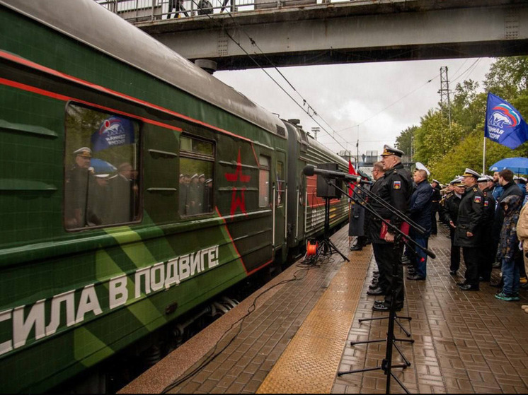 Уникальный поезд-музей «Единство в памяти. Сила в подвиге!» прибыл в Мурманск