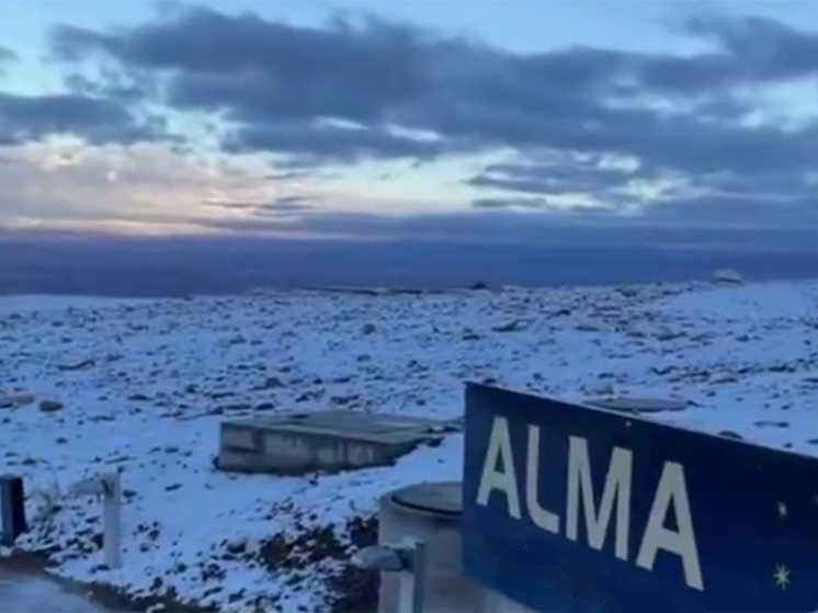 Atacama Çölü'ne on yıl aradan sonra ilk kez kar yağdı