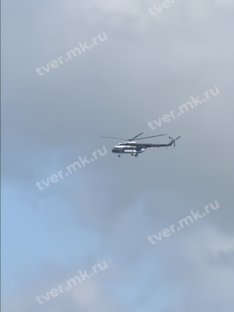 Вертолет Ми-8 совершил вынужденную посадку в Тверской области