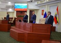 В пятницу, 27 июня, Курская областная Дума собралась на внеочередное заседание, чтобы принять отставку спикера заксобрания Юрия Амерева