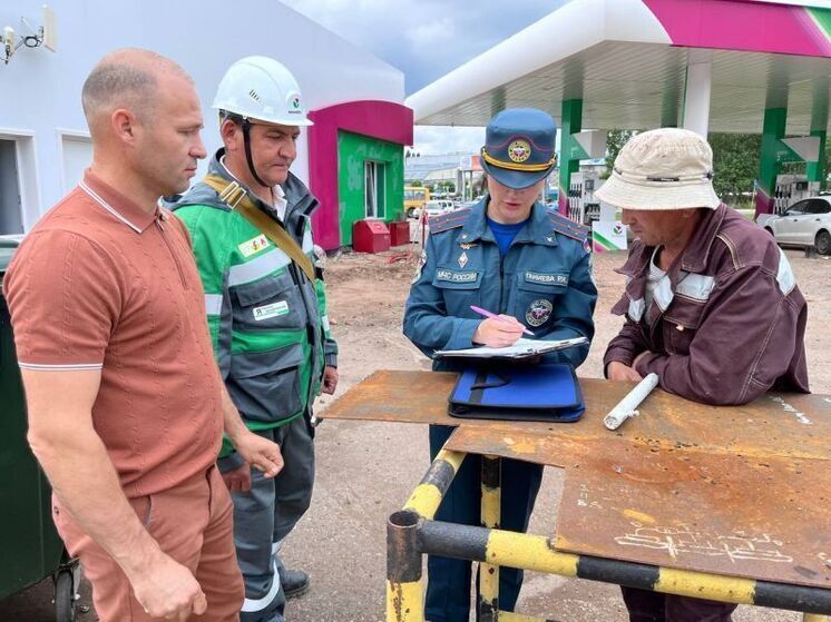 В Башкирии создали комиссию для выяснения причин хлопка на автозаправке в Нефтекамске
