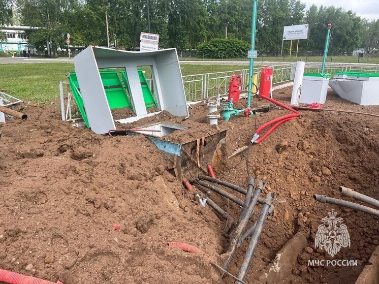 На заправке в Башкирии произошел хлопок