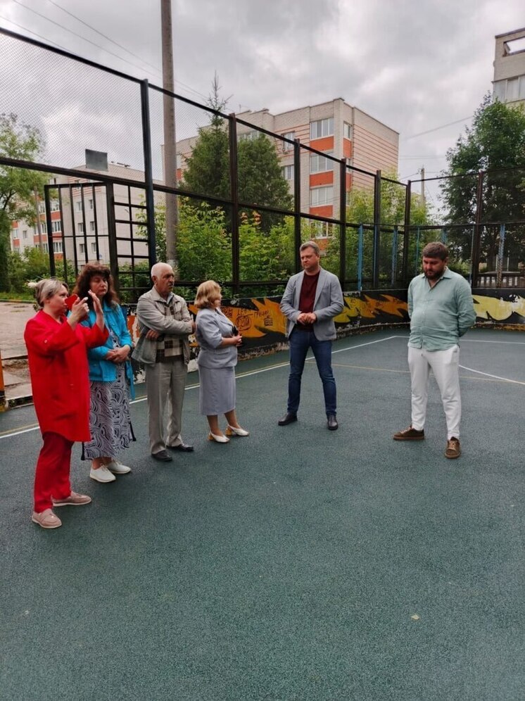 У спортплощадки лицея №48 в Калуге началась новая жизнь