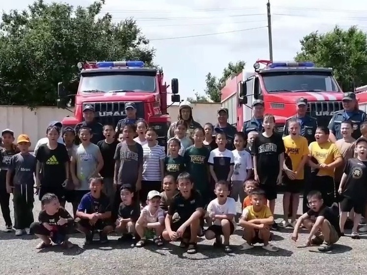 Воспитанники клуба «Гром» посетили в Элисте пожарную часть
