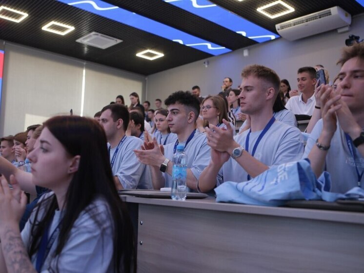 На студслете «Будущее Приазовья» одной из главных тем стало участие молодежи в транспортных проектах