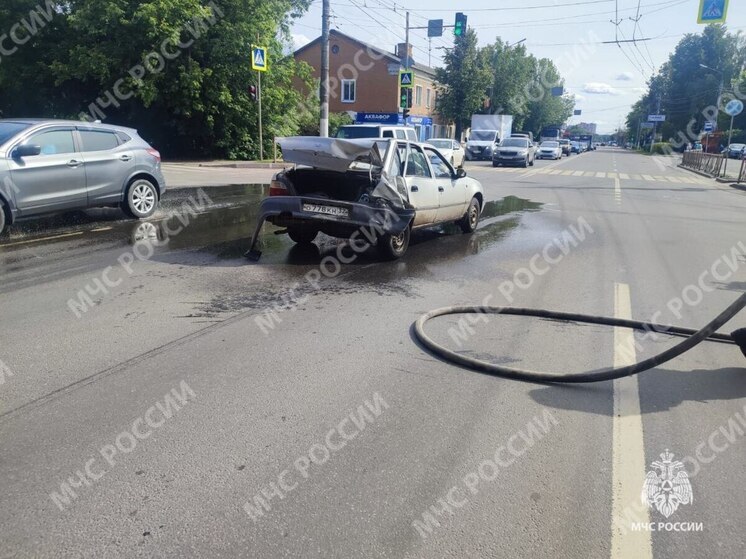 Спасатели устраняли последствия ДТП на Станке Димитрова в Брянске
