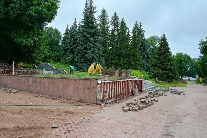 В реконструируемом парке Ленина в Уфе демонтировали 80 процентов брусчатки