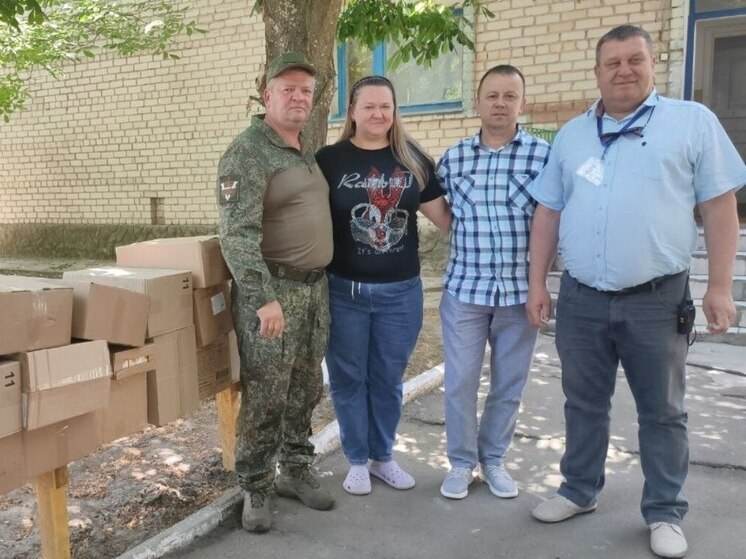 Бойцы медвзвода Крымского полка порадовали детей из Алёшкинского детдома