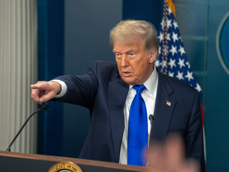 Трамп назвал главу ФРС Пауэлла «упрямым ослом» и потребовал его отставки