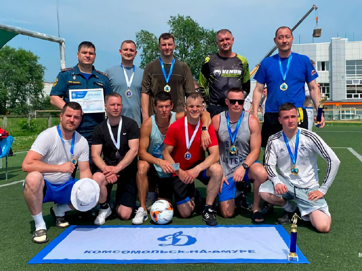 Сборная спасателей Хабаровского края выиграла спартакиаду «Динамо» по мини-футболу