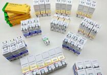 Правоохранители пресекли нелегальный сбыт препаратов с сильнодействующими веществами на полтора миллиона рублей в Барнауле. Трое местных жители торговали ими в магазинах спортивного питания. 