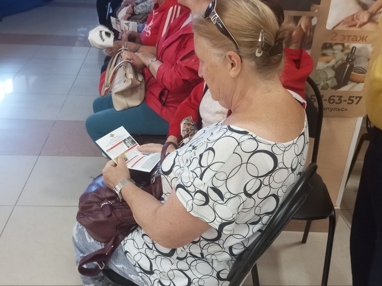 Пенсионеров Серпухова предупредили о новых способах защиты от мошенничества