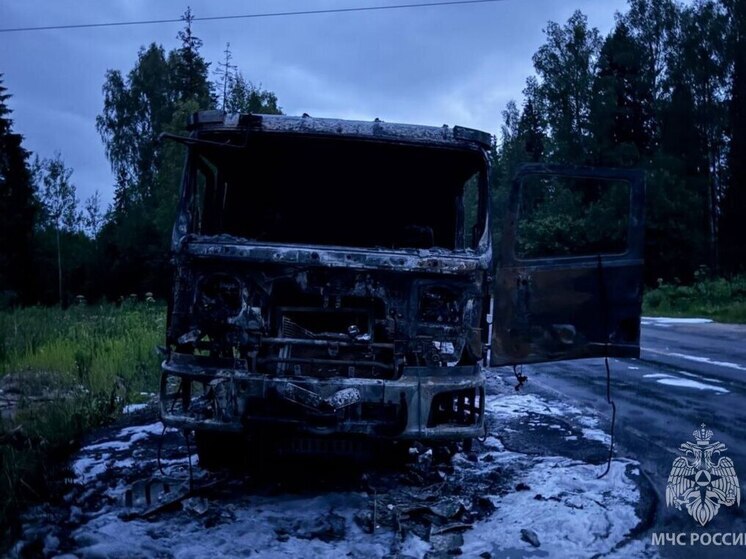 В Ивановском районе сгорел «КАМАЗ»