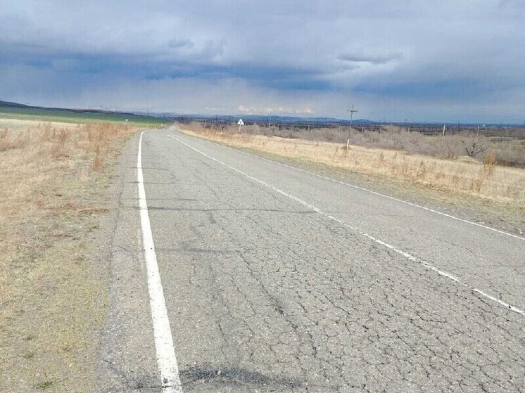 В Хакасии начали ремонтировать важную для туристов дорогу