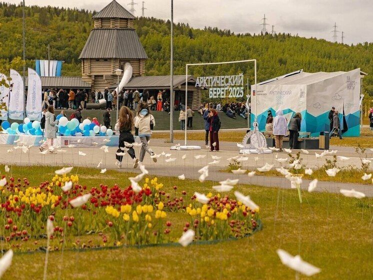 Выпускники Мурманской области отметили окончание школы на фестивале «Арктический берег»