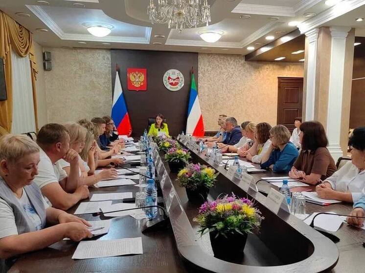 Власти Хакасии активно работают над сокращением бюджетной недоимки