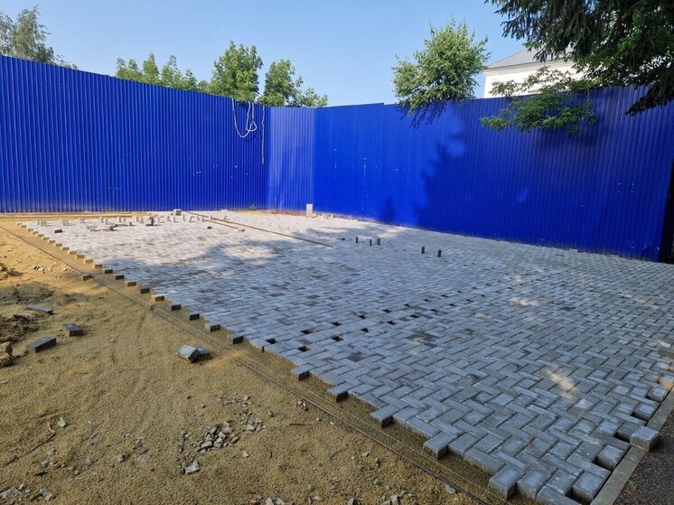 В Городище благоустраивают сквер «Победы» в рамках нацпроекта