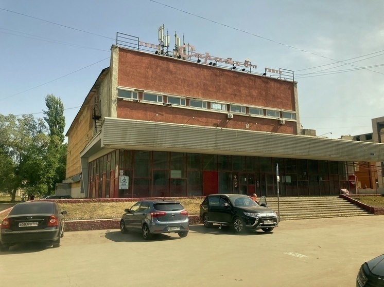 Саратовец отдал 32 тысячи за билет в частный кинотеатр