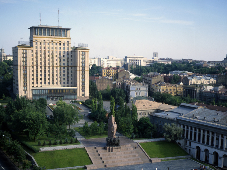 В Киеве на митинг вышли родные солдат ВСУ, пропавших в Крынках