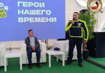 В День молодежи инспектор отдельного батальона ДПС Госавтоинспекции по г