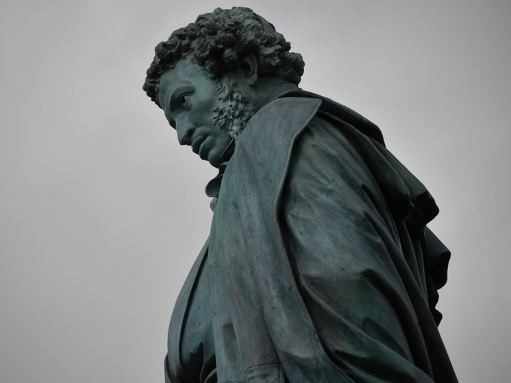 Мэр Одессы задал неудобный вопрос украинцу о фронте из-за памятника Пушкину