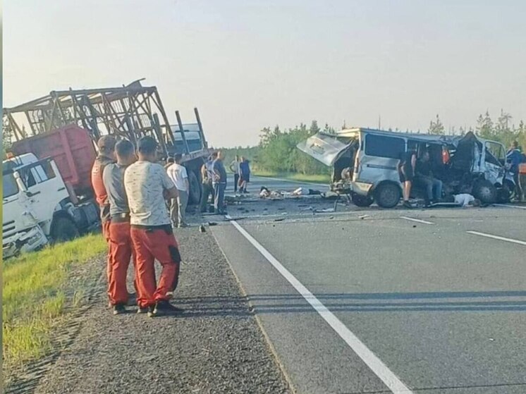 Пять человек погибли в страшном ДТП на трассе под Ноябрьском
