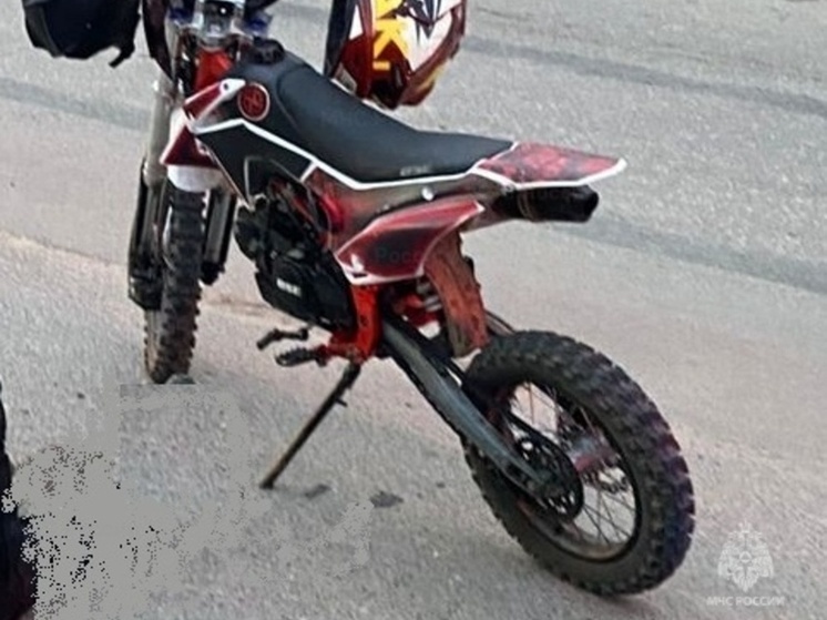 В вечерней Калуге столкнулись «Лада» и мопед