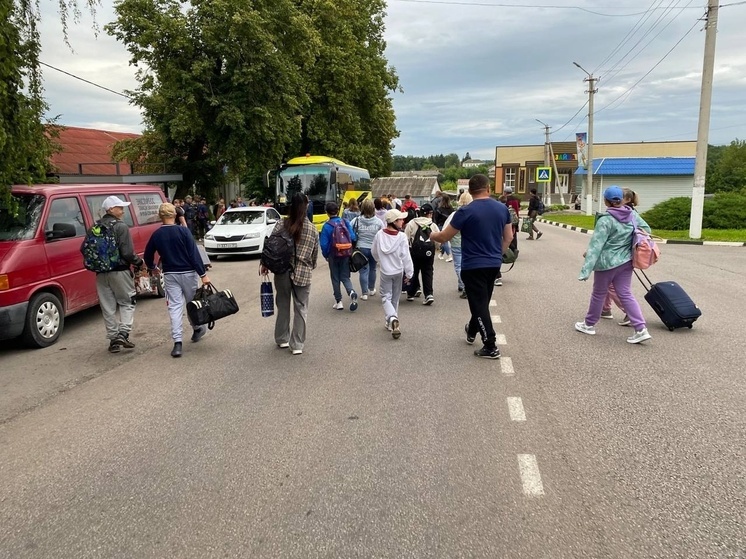 34 школьника из Ивнянского района уехали в лагерь Владимирской области
