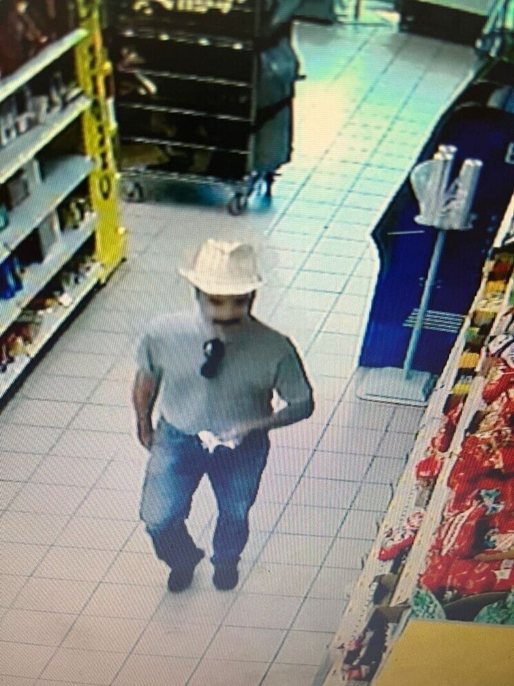 Жители Чебоксар помогли полиции раскрыть кражу из банкомата