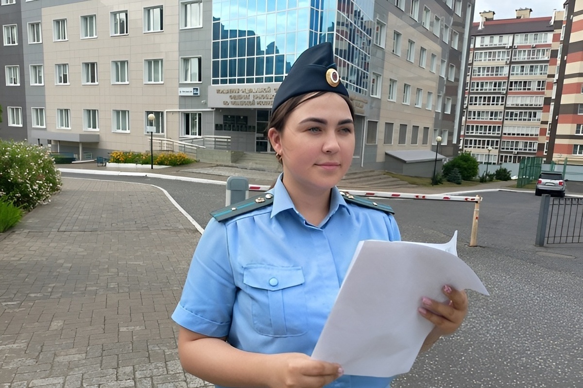 В Чебоксарах принудительно навели порядок в захламлённой квартире пожилой пары