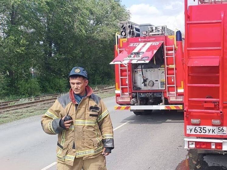  В Бугуруслане на пожаре из огня в больницу отправили мужчину