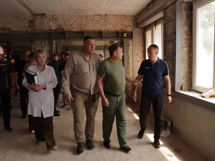 Замминистра строительства РФ посетил Мариуполь