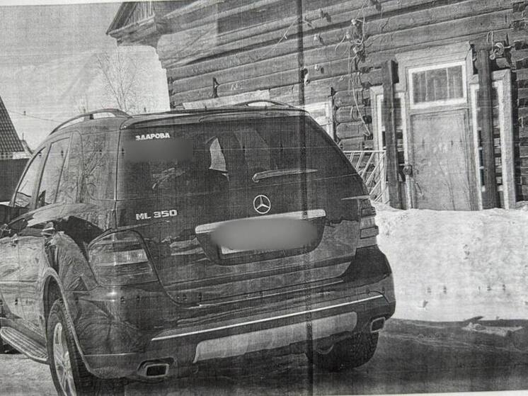 Автомобилист из Ербогачёна разместил на авто нецензурную наклейку