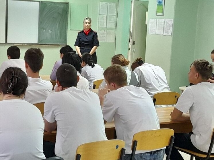 Воронежские полицейские рассказали подросткам о вреде наркотиков