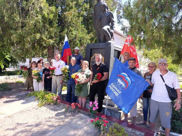 В Новой Каховке прошел митинг в память о партизанах и подпольщиках