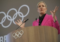 Новый Президент Международного олимпийского комитета Кирсти Ковентри объявила на пресс-конференции, что организация пересмотрит критерии допуска до соревнований в женском спорте, которые в последние годы были охвачены спорами по поводу участия в них лиц с «половыми вариациями».