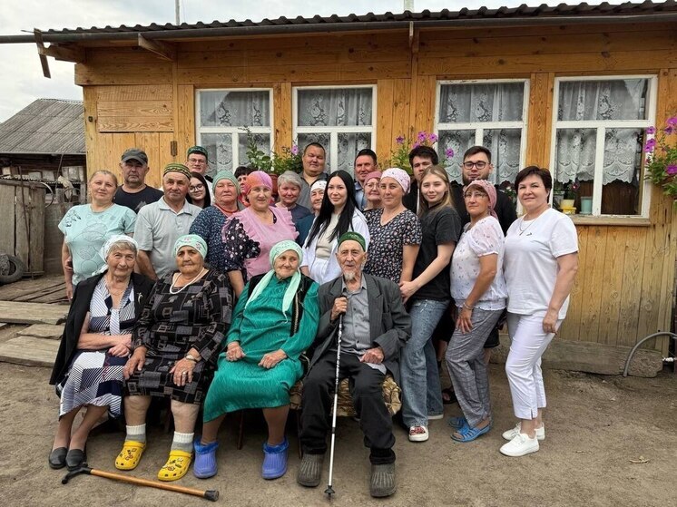 В Нижнетавдинском районе отметили бриллиантовую свадьбу супругов Гайнуллиных