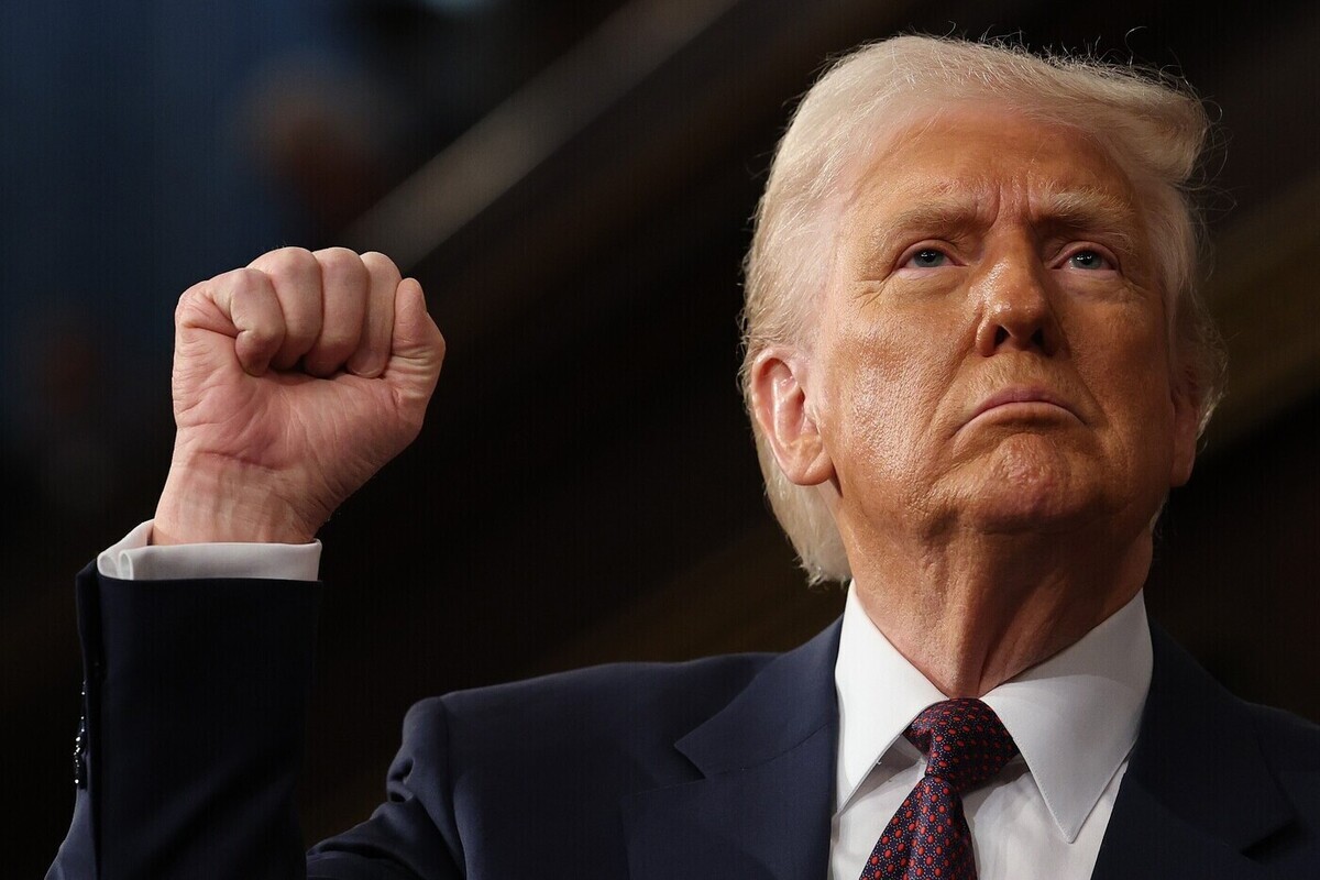 Трамп признался, что США ведут борьбу с Китаем, несмотря на торговую сделку