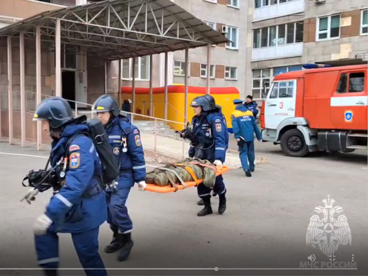 Воронежцам объяснили скопление пожарной техники у «Максимира»