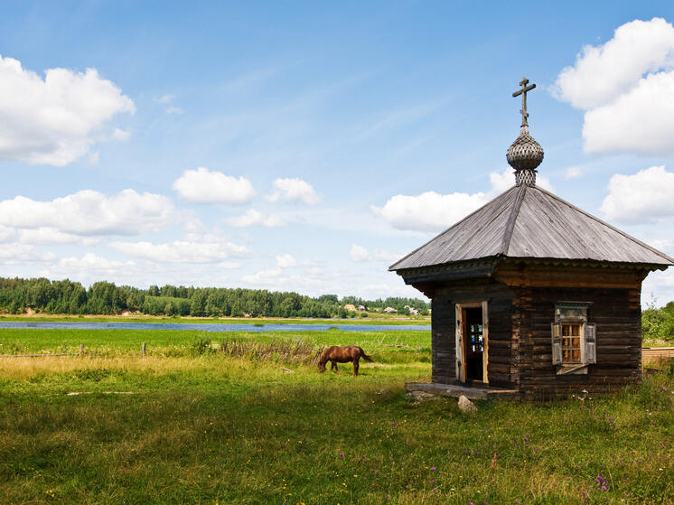 Иерей Зверев объяснил, почему православным не стоит верить в суеверия