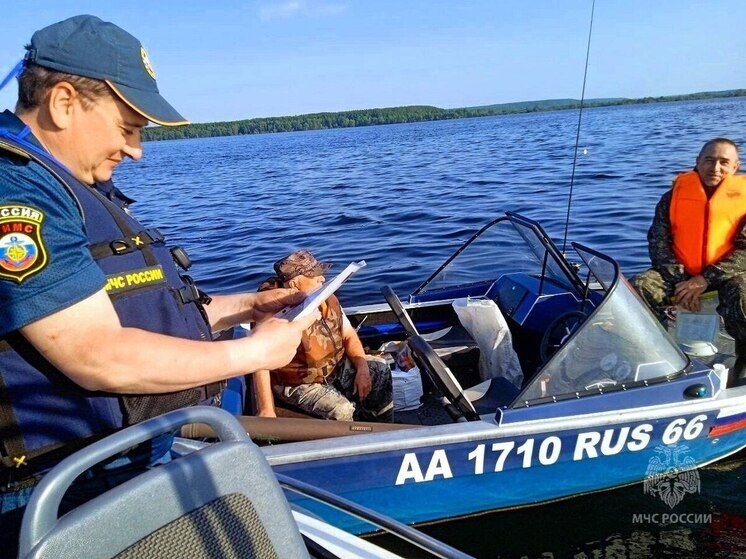 В Тюменской области сотрудники МЧС проводят акцию «Вода – безопасная территория»