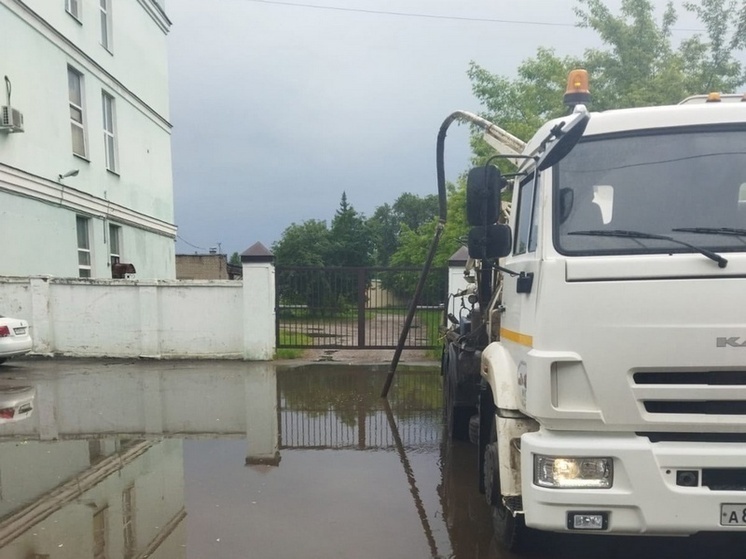 В Иванове устраняют последствия ночного ливня