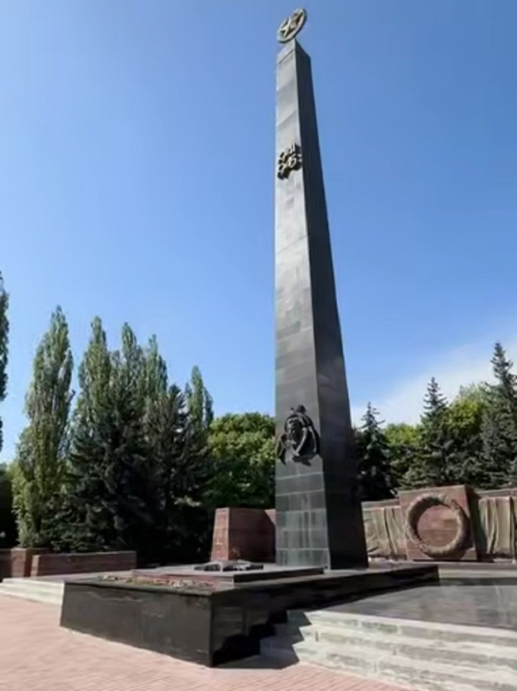 В Курске началось восстановление мемориала «Памяти павших»