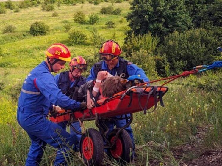 В Самарской области спасатели сняли с горы Белая хромого 14-детнего подростка