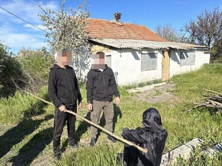 Житель Херсонской области до смерти забил приятеля палкой