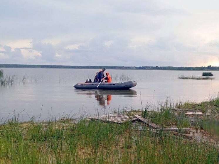 Из озера в Челябинской области извлекли тело рыбака