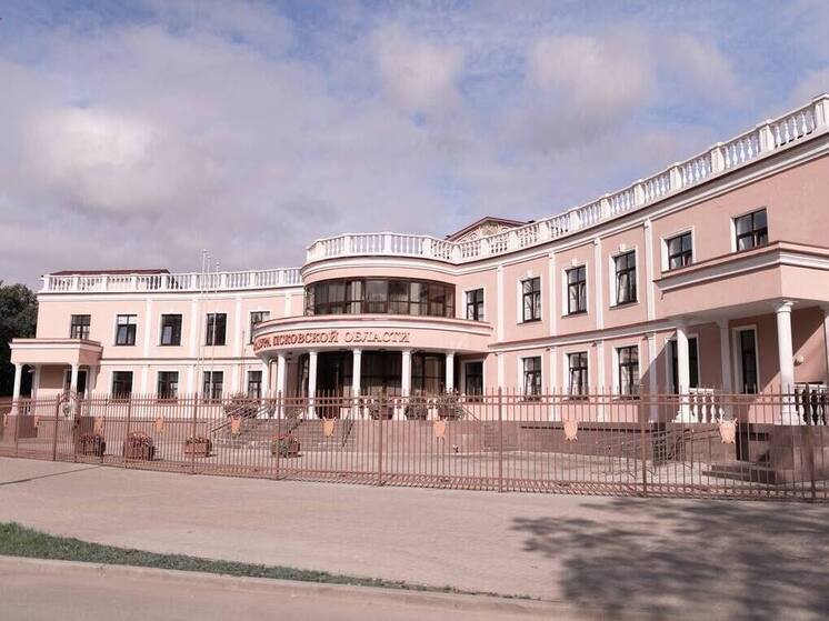 Псковские полицейские поймали мошенника из Москвы